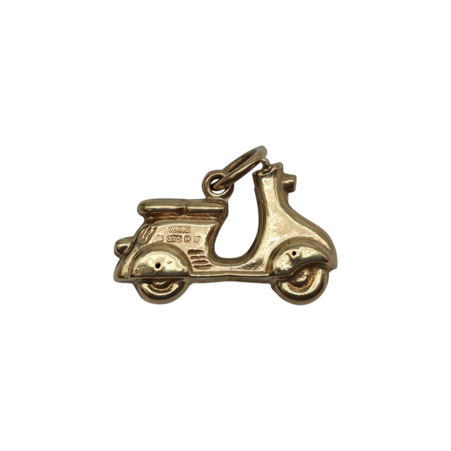 9ct 375 Yellow Gold Vespa Scooter Charm 1975 L 1.7 cm 0.8 g.