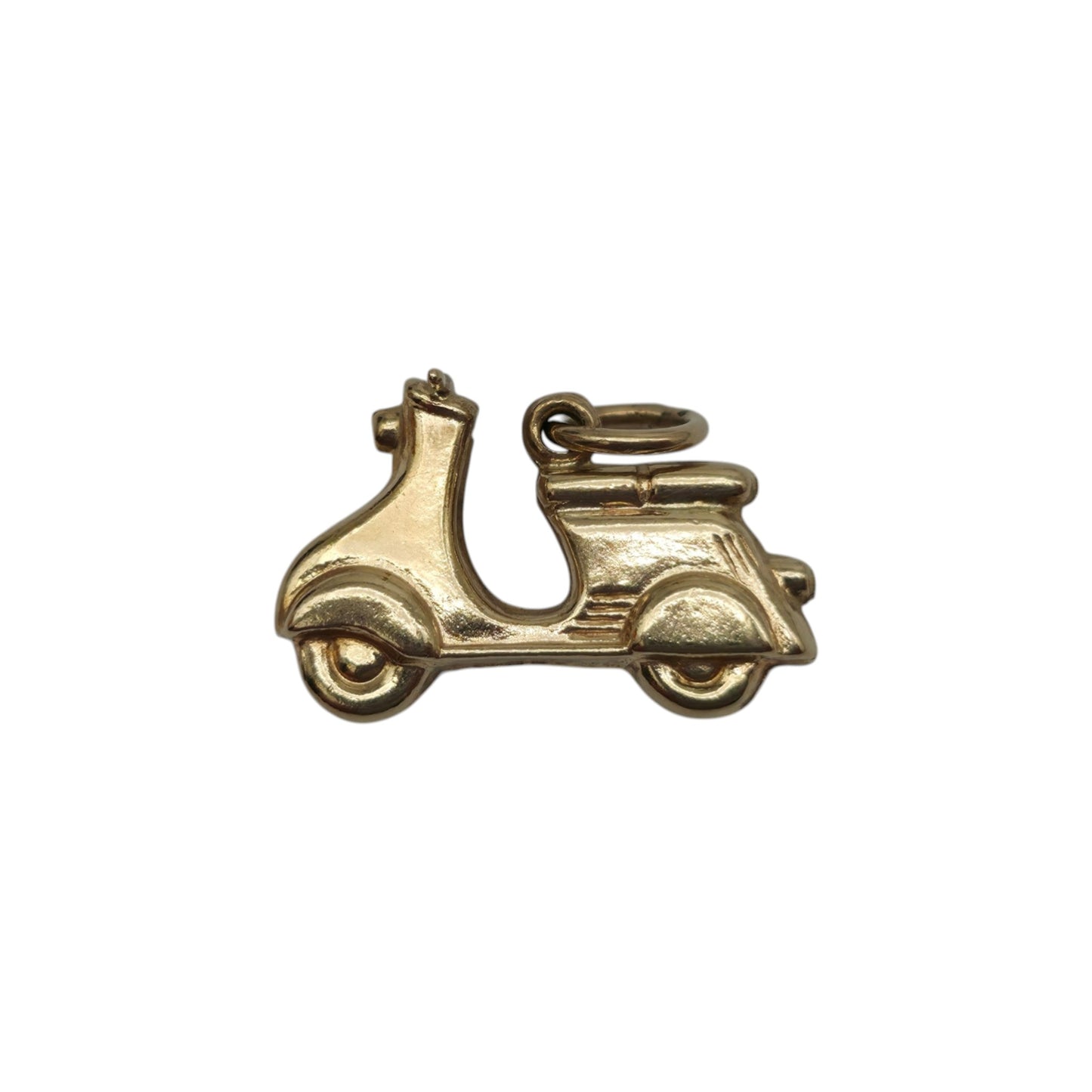 9ct 375 Yellow Gold Vespa Scooter Charm 1975 L 1.7 cm 0.8 g.