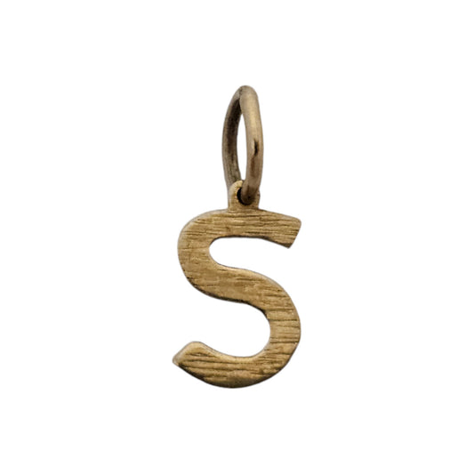 9ct 375 Yellow Gold Letter "S" Charm 1976 L 1.1 cm 0.5 g.