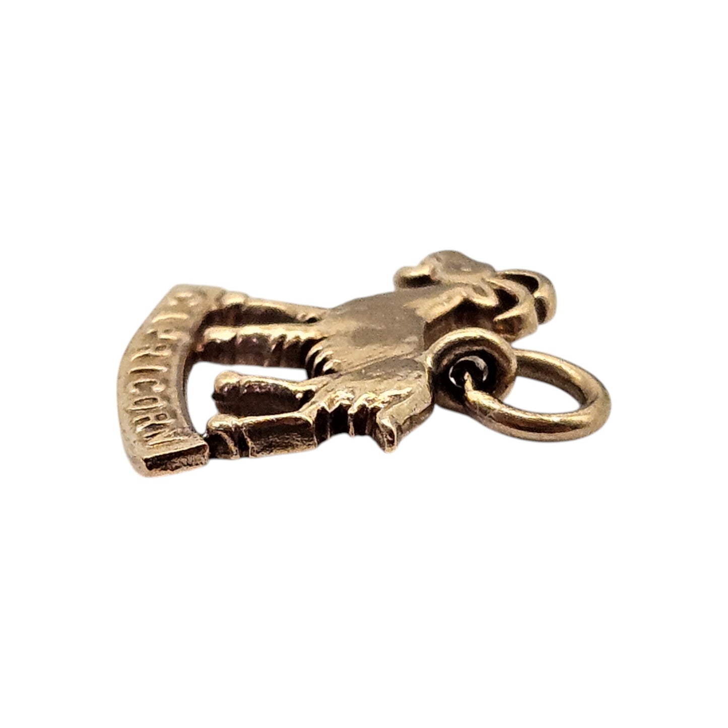 9ct 375 Yellow Gold Capricorn Charm 1970 L 1.3 cm 0.9 g.