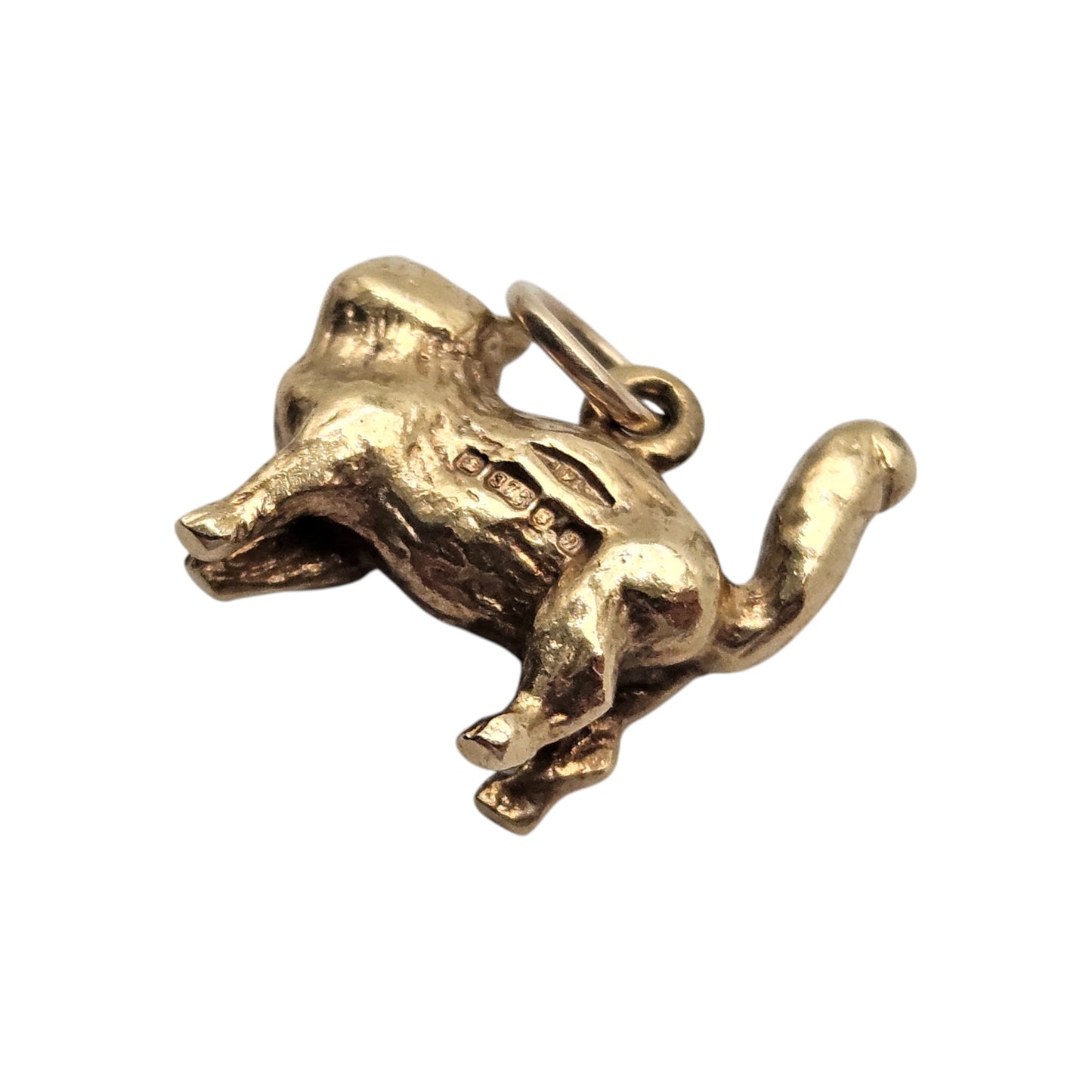 9ct 375 Yellow Gold Cat Charm 1978 L 1.3 cm 3.0 g.