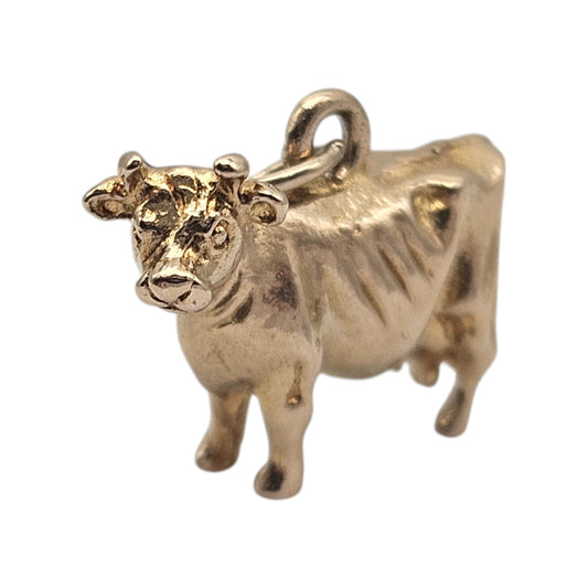 9ct 375 Yellow Gold Cow Charm 1959 L 1.5 cm 2.9 g.
