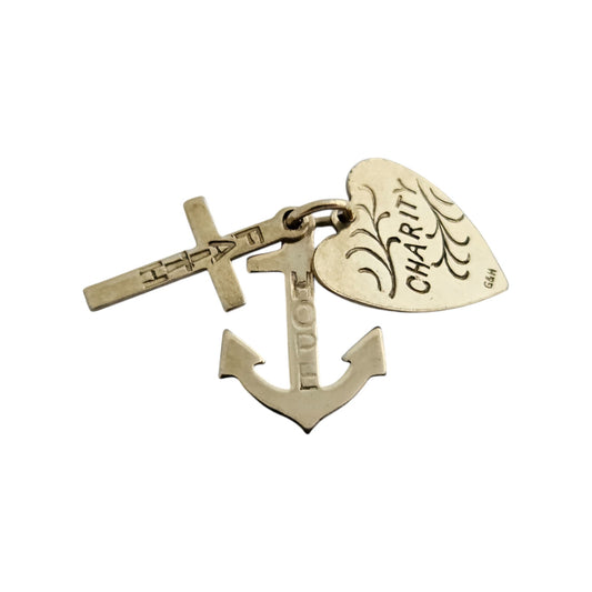 9ct 375 Yellow Gold Faith Hope & Charity Charm 1969 L 1.4 cm 1.5 g.