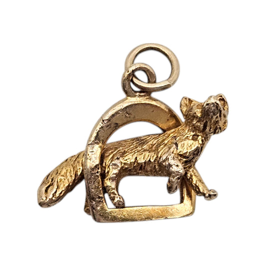 9ct 375 Yellow Gold Fox & Stirrup Charm 1964 L 1.6 cm 2.1 g.