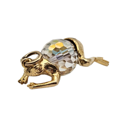9ct 375 Yellow Gold Frog Charm 1972 L 2.3 cm 5.0 g.