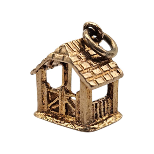 9ct 375 Yellow Gold Gates Charm 1965 L 9 mm 1.6 g.