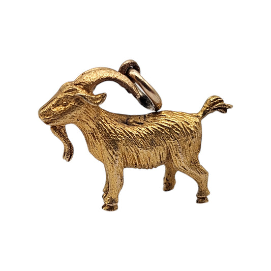 9ct 375 Yellow Gold Goat Charm 1956 L 1.8 cm 2.6 g.