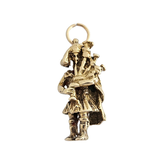 9ct 375 Yellow Gold Highland Bagpiper Charm 1957 L 1.9 cm 2.8 g