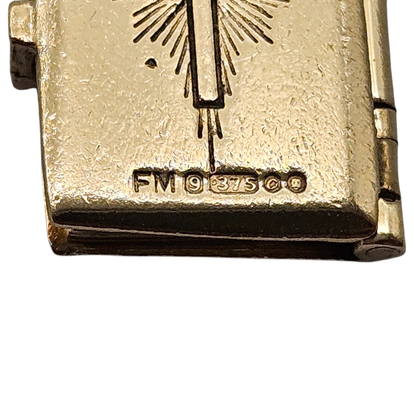 9ct 375 Yellow Gold Holy Bible Opening Charm 1969 L 1.2 cm 3.1 g.
