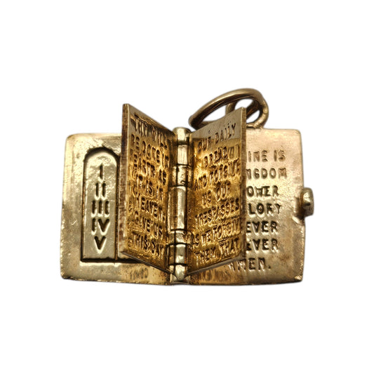 9ct 375 Yellow Gold Holy Bible Opening Charm 1969 L 1.2 cm 3.1 g.
