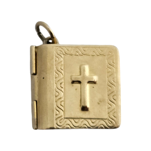 9ct 375 Yellow Gold Holy Bible Opening Charm 1971 L 1.4 cm 2.1 g.