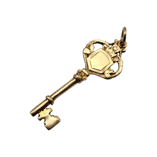 9ct 375 Yellow Gold Key Charm 1970 L 3.2 cm 2.7 g.