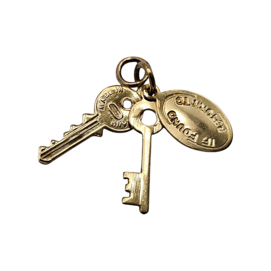 9ct 375 Yellow Gold Bundle Of Keys Charm 1979 L 1.6 cm 0.9 g.