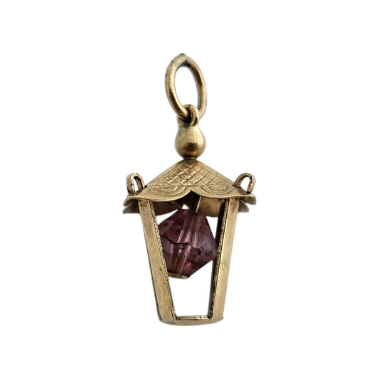 9ct 375 Yellow Gold Lantern Charm 1977 L 1.6 cm 1.2 g.