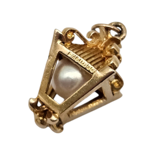 9ct 375 Yellow Gold Lantern Charm 1961 L 1.8 cm 3.5 g.