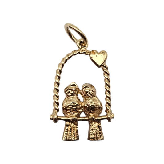 9ct 375 Yellow Gold Birds on Swing Sweetheart Charm L 1.6 cm 1.7 g.