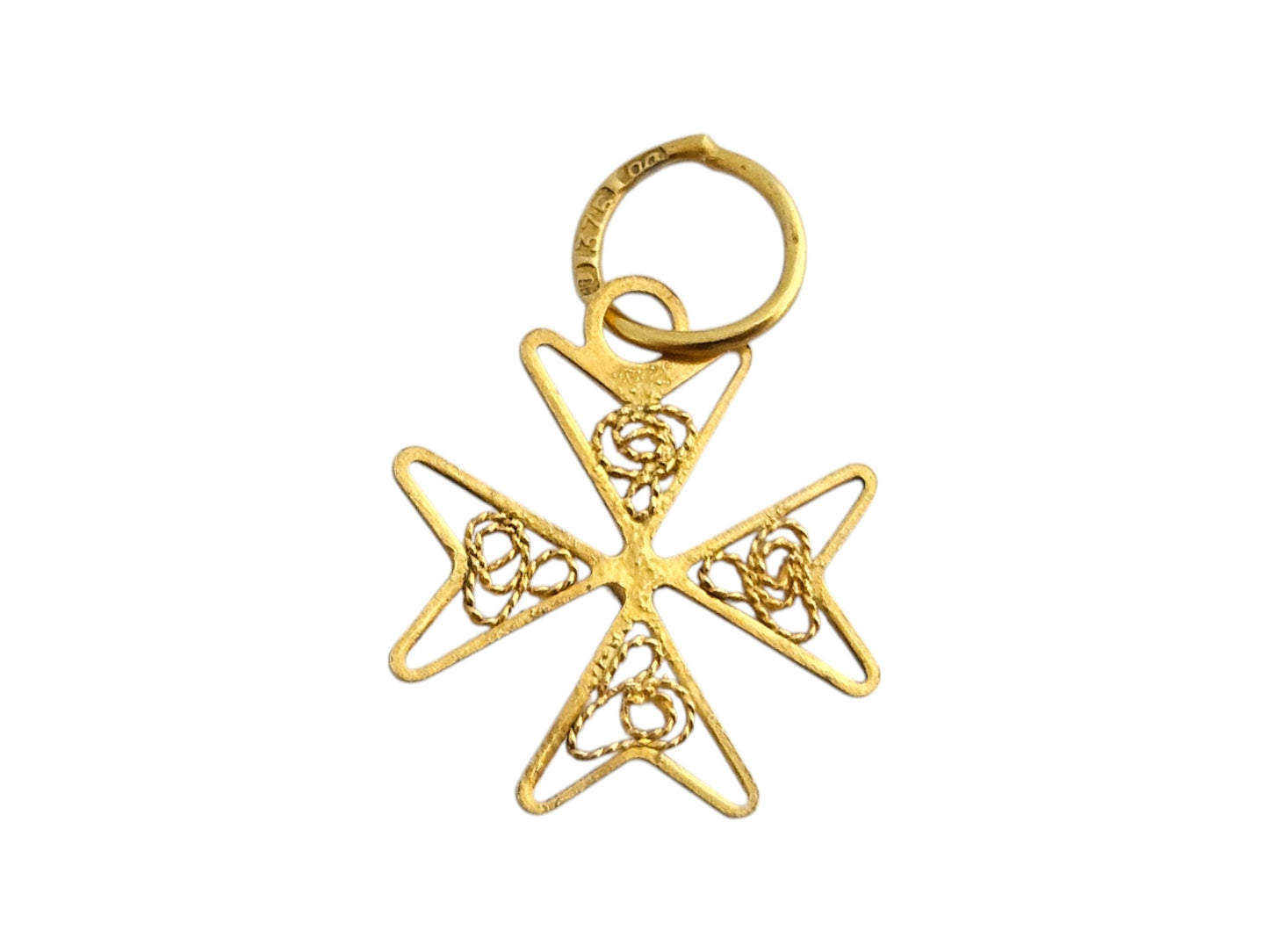 9ct 375 Yellow Gold Maltese Cross Charm or Pendant 1.2 cm 0.3 g.