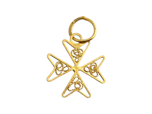 9ct 375 Yellow Gold Maltese Cross Charm or Pendant 1.2 cm 0.3 g.