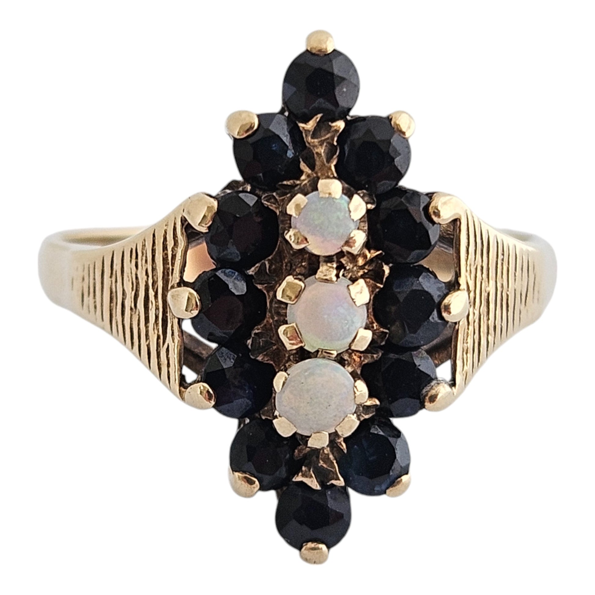 9ct 375 yellow gold Ring set with Sapphires and Opals