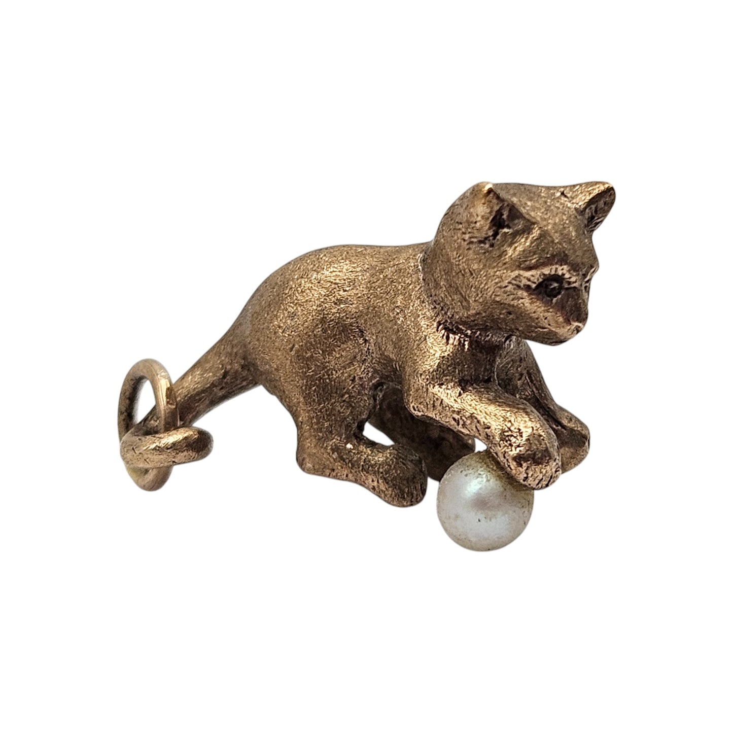 Heavy 9ct 375 Yellow Gold Playful Cat Charm 1966 L 2.1 cm 6.8 g.