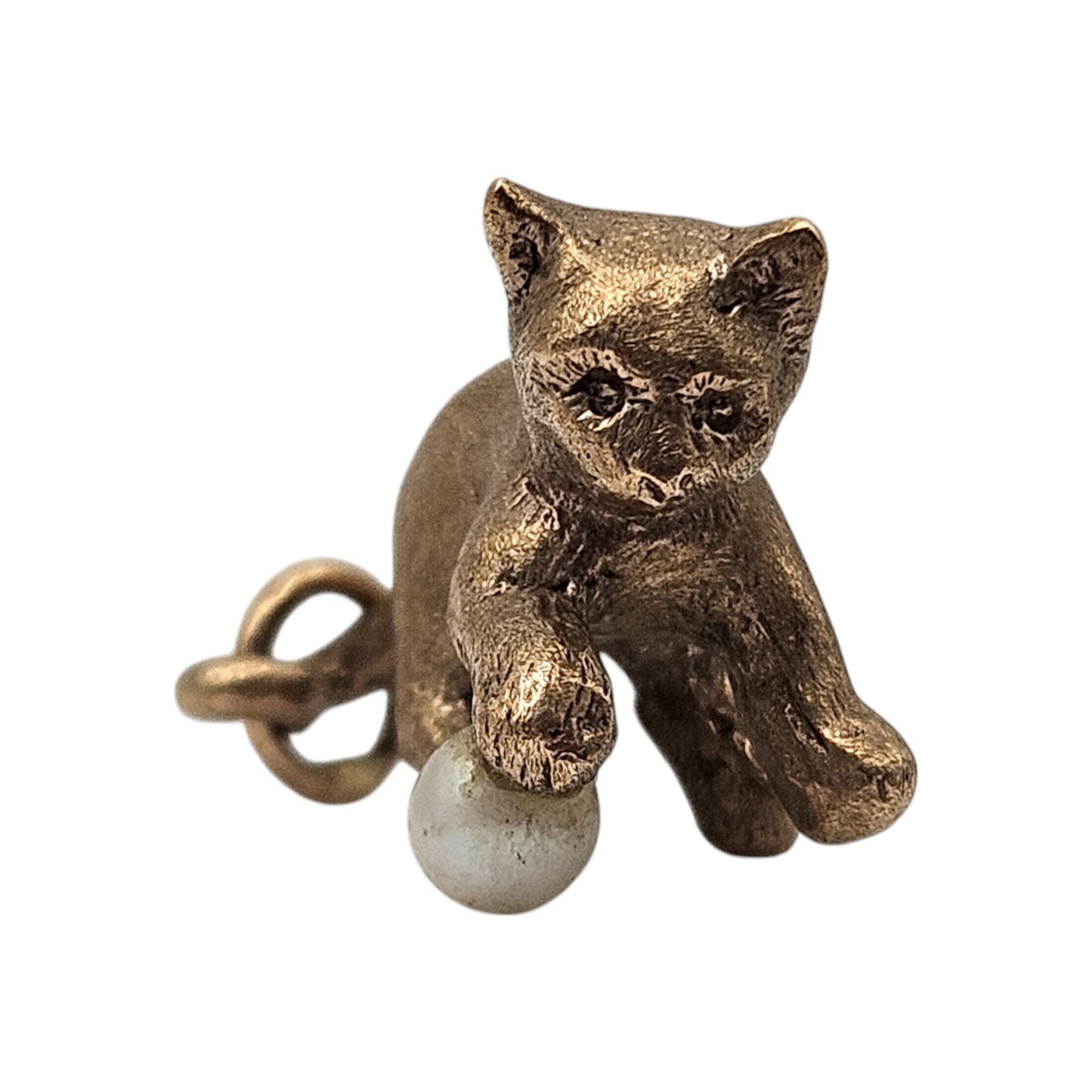 Heavy 9ct 375 Yellow Gold Playful Cat Charm 1966 L 2.1 cm 6.8 g.