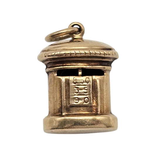 9ct 375 Yellow Gold Post Box Charm 1965 L 1.2 cm 1.0 g.
