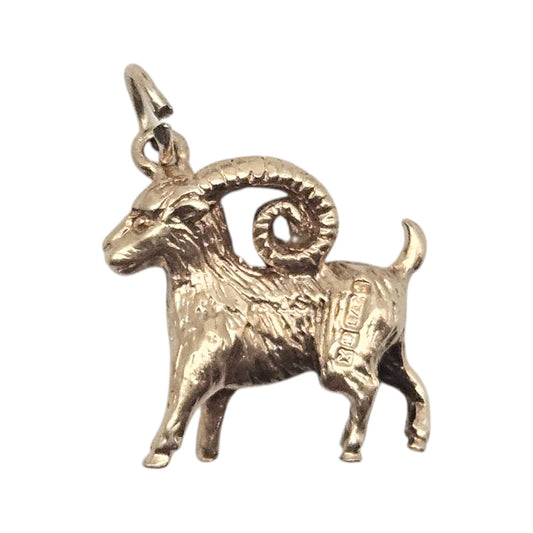 9ct 375 Yellow Gold Ram Charm 1972 L 1.3 cm 2.4 g.