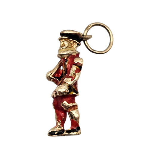 9ct 375 Yellow Gold Royal Guard Charm 1970 L 1.9 cm 2.0 g.