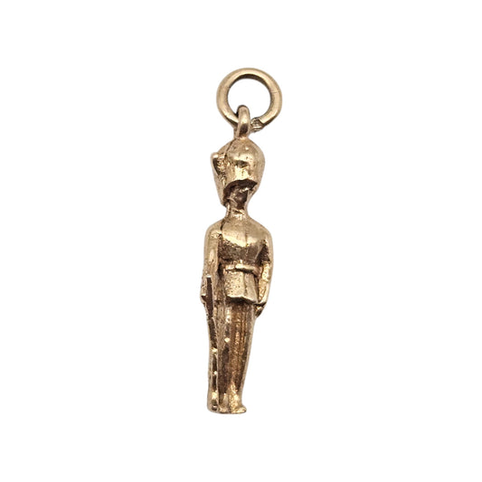 9ct 375 Yellow Gold Royal Guard Charm 1957 L 1.8 cm 1.2 g.