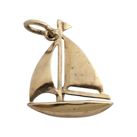 9ct 375 Yellow Gold Sailing Boat Charm 1973 L 1.6 cm 0.6 g.