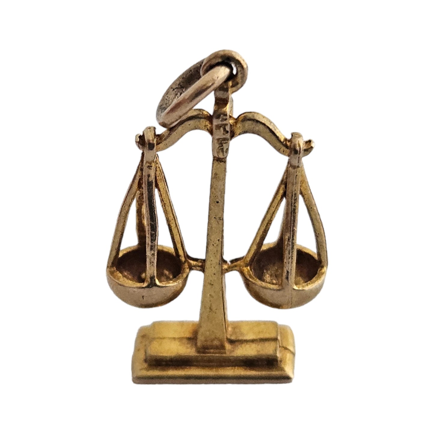 9ct 375 Yellow Gold Scales Charm 1962 L 1.6 cm 1.5 g