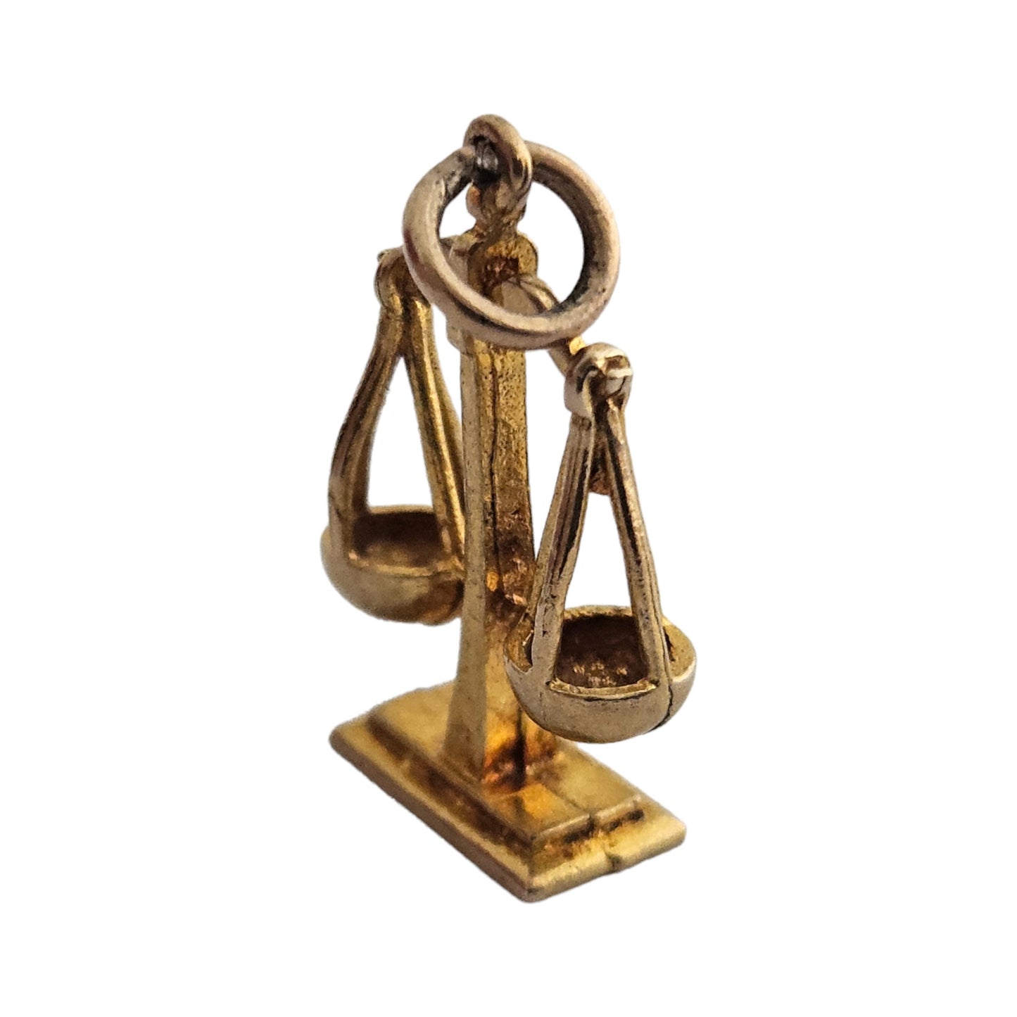 9ct 375 Yellow Gold Scales Charm 1962 L 1.6 cm 1.5 g