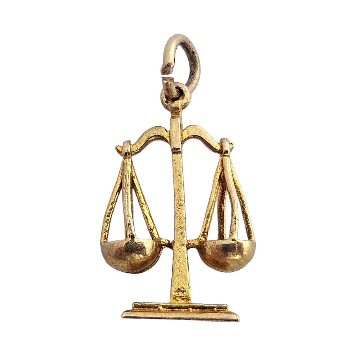 9ct 375 Yellow Gold Scales Charm 1962 L 1.6 cm 1.5 g