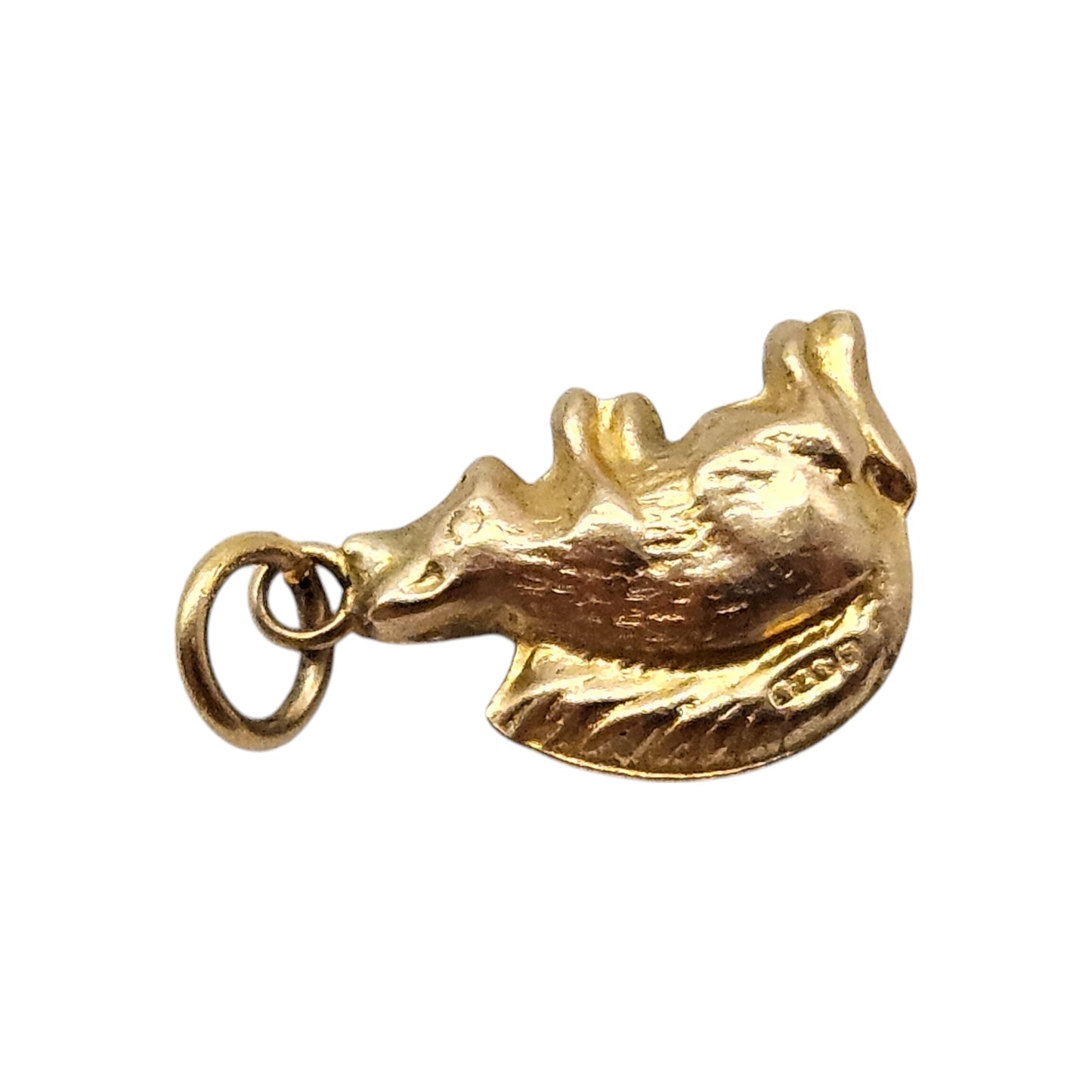 9ct 375 Yellow Gold Squirrel Charm 1955 L 1.1 cm 0.4 g.