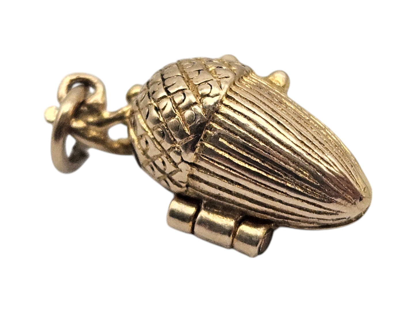 Rare 9ct 375 Yellow Gold Squirrel Inside Acorn Opening Charm 1960 L 1.6 cm 2.3 g.
