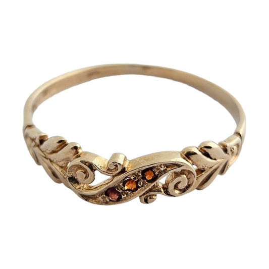 Fancy 9ct 375 Yellow Gold Ring with Garnets Size X 1.8 g